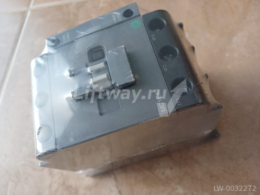 Контактор Schneider Electric MC1E40M7 MC1E 3п 40А кат. 220В/230В AC 1НО+1НЗ