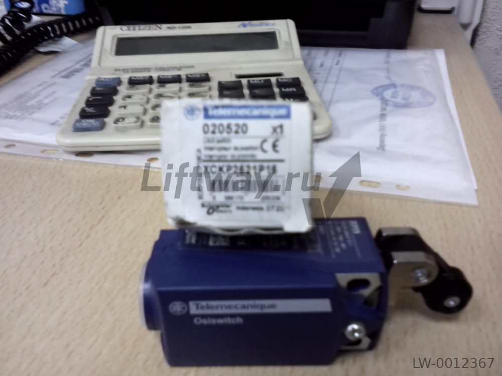 Концевой выключатель цепи безопасности Telemecanique ролик-плужер