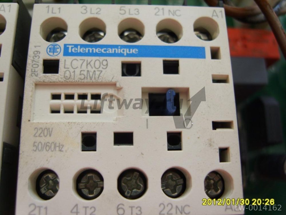 КОНТАКТОР БЕСШУМНЫЙ K 3P,9 A,НЗ,220V 50/60 ГЦ,МОНТАЖ НА ПЕЧАТНУЮ ПЛАТУ