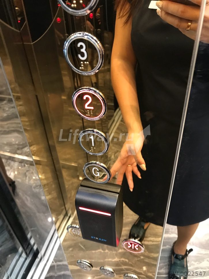 Кнопка приказа "5" круглая, тип PB31, нитрид-титан полир..Брайль, AMP, красн подсв кнопки и символа