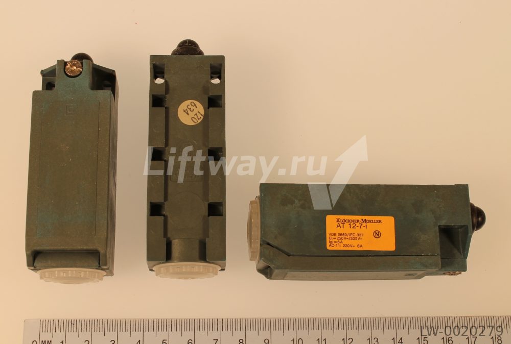 Конечный выключатель AT12-7-1+AR (без ролика) 1НО 2НЗ