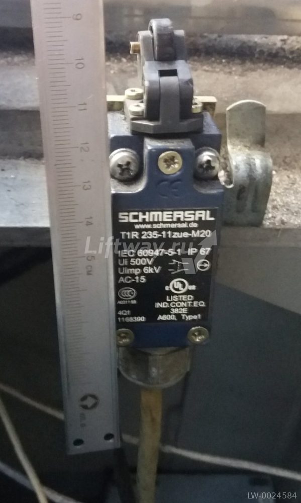 Выключатель концевой T1R 235-11ZUE-M20