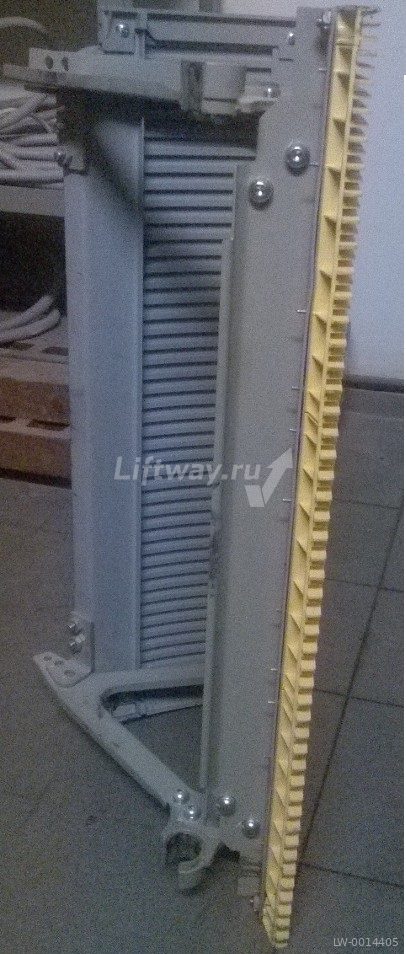 Ступень эскалатороа Sigma VERA35-0800, нерж. сталь, серая, пластик. демарк. линии